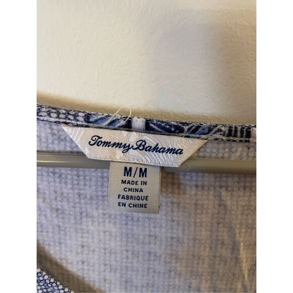 Tommy Bahama Shirt ( SZ M) - Picture 2 of 3